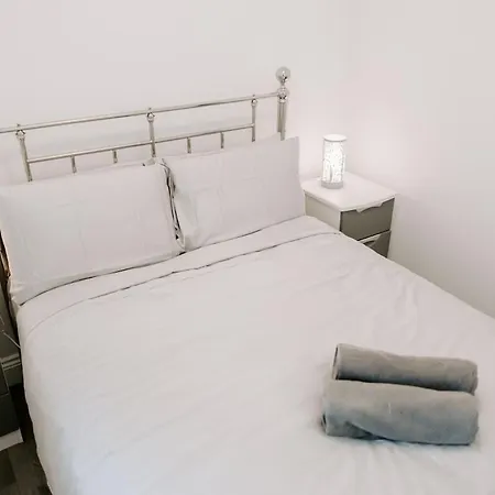 Vakantiehuis Modern 5-Bed, 4-Bath Group House Thornaby on Tees