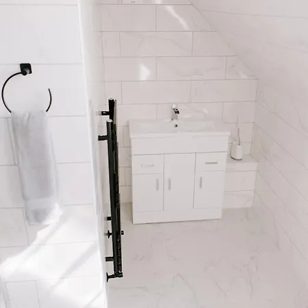 Holiday home Apsley Way, 5 Bed 4 Bathroom House Thornaby on Tees